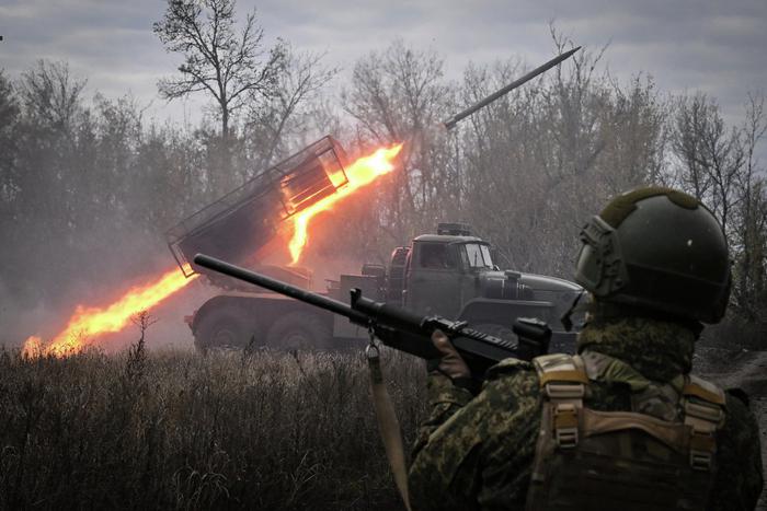 Когда российские военные завершат штурм Красноармейска и его окрестностей