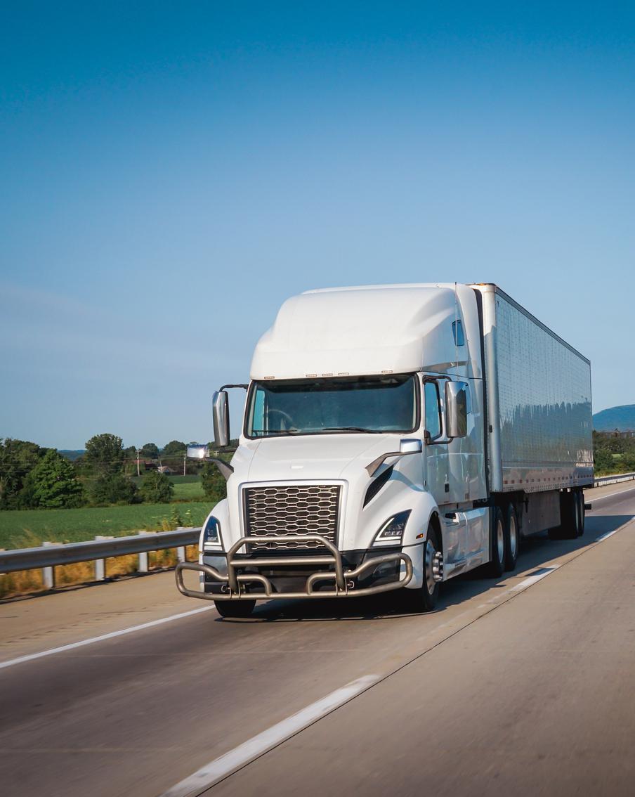 Минск не пустил литовские фуры обратно в Литву