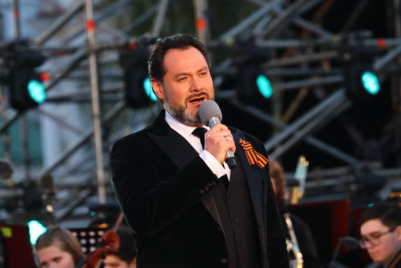 Посольство России поддержало оперного певца Абдразакова после отмены выступления