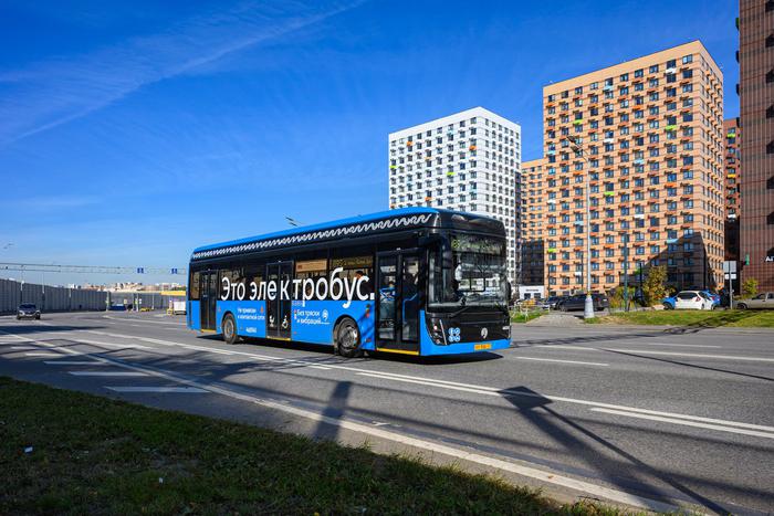 4 современных электробуса начали работать на пригородном экспресс-маршруте в Мытищи