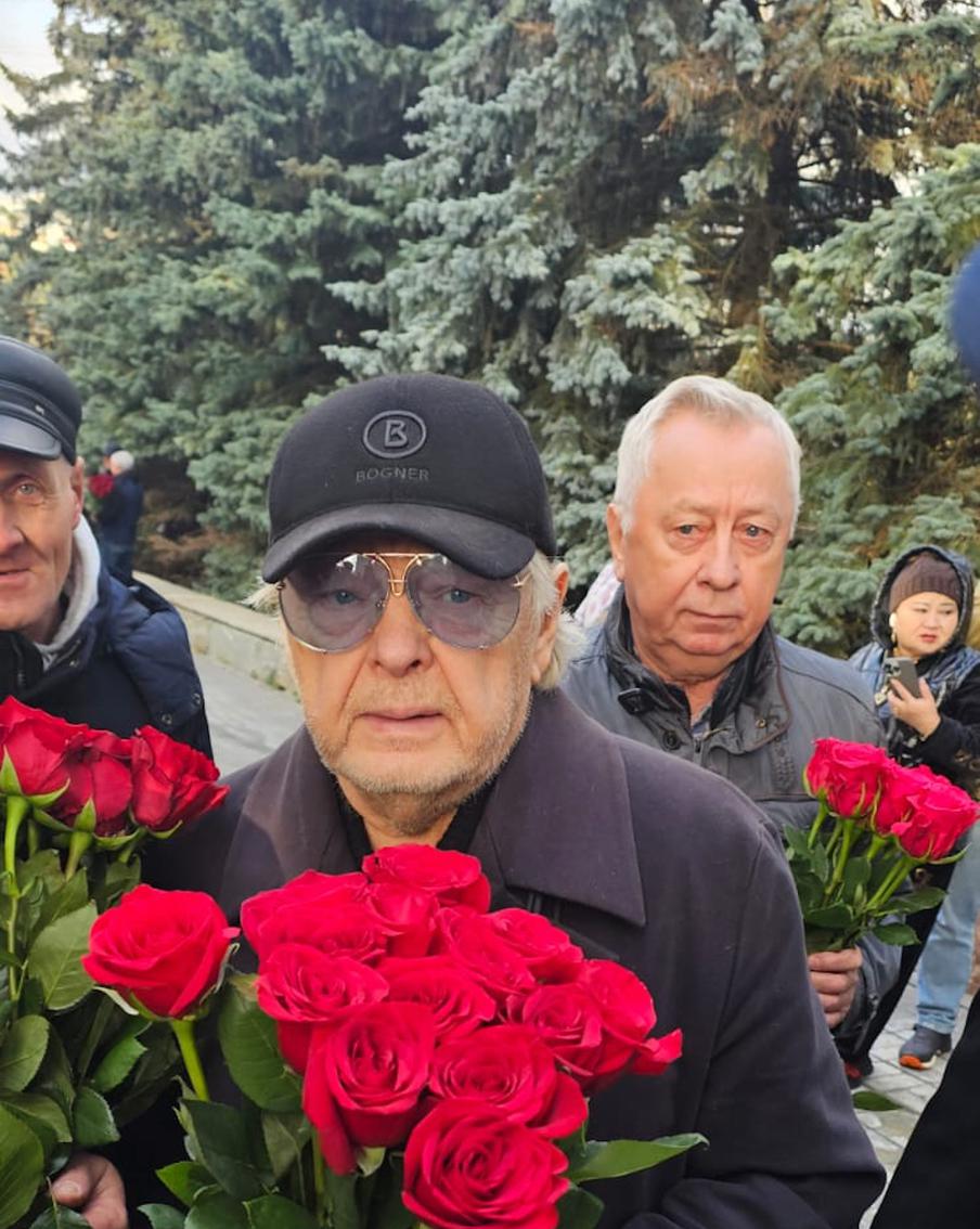 Юрий Антонов.