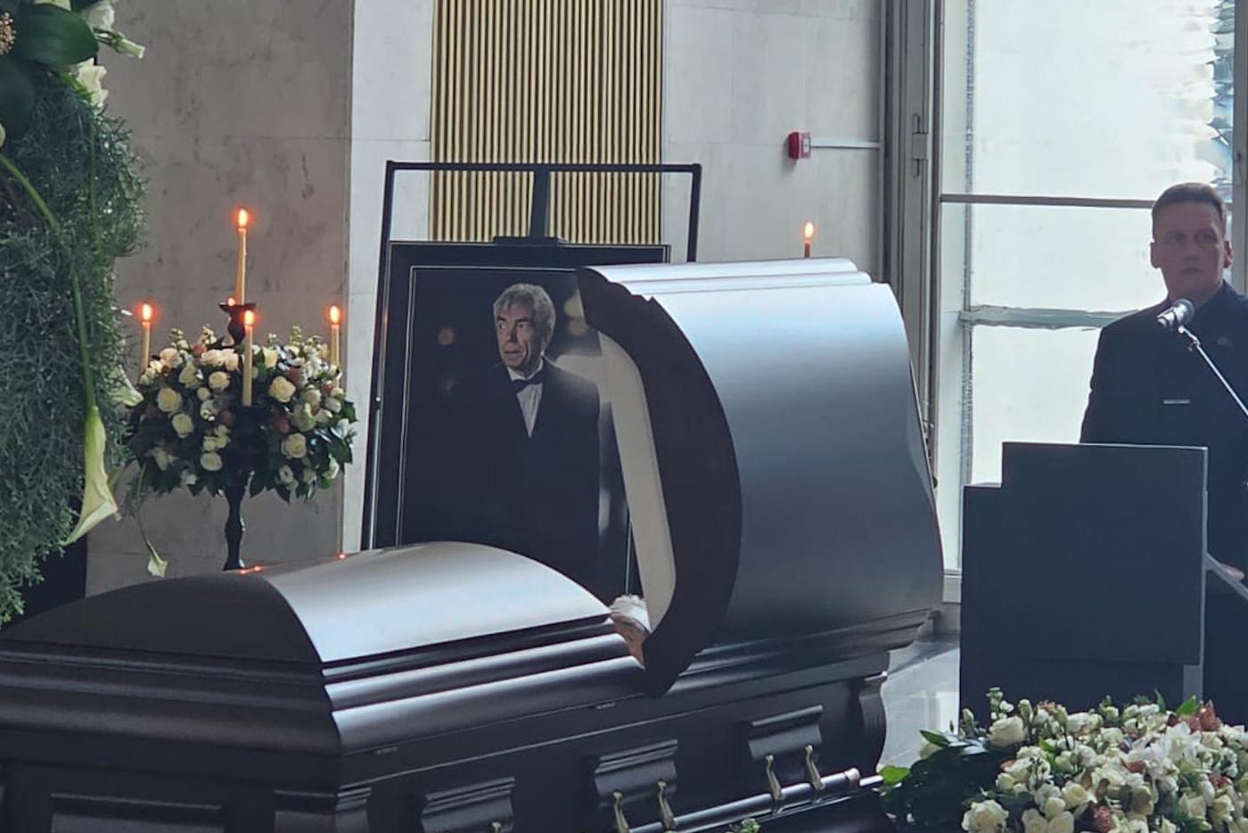 Цереомния прощания с Юрием Николаевым.