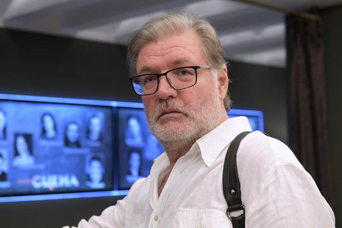 От "Сашки" до "Я буду жить": вспоминаем самые яркие роли Владимира Симонова