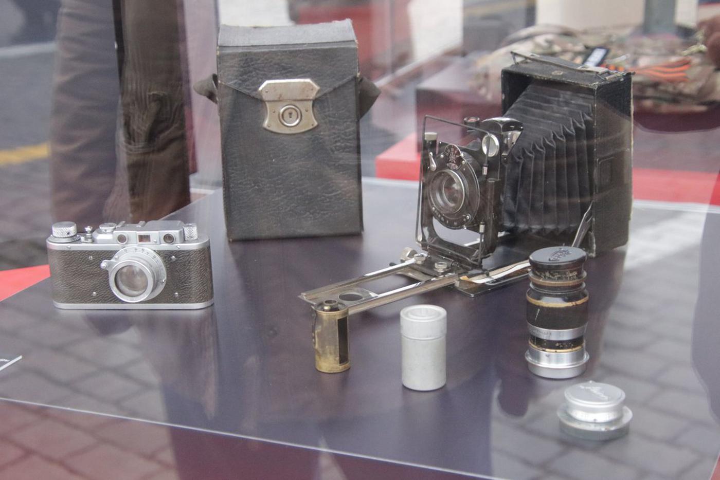 На выставке была техника и другие артефакты