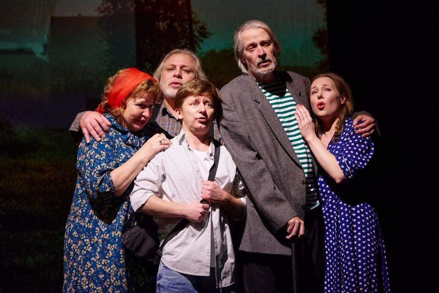 Почему Чехов не пустил трёх сестёр в столицу? В Театре на Малой Ордынке премьера — спектакль "В Москву!"