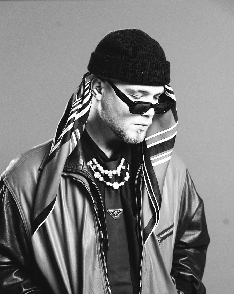 Музыкальные новинки недели: Katy Perry, Joji, КУОК и Владимир Маяковский