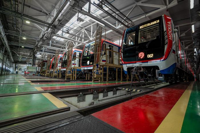 Максим Ликсутов: До 2030 года будут открыты ещё 3 электродепо