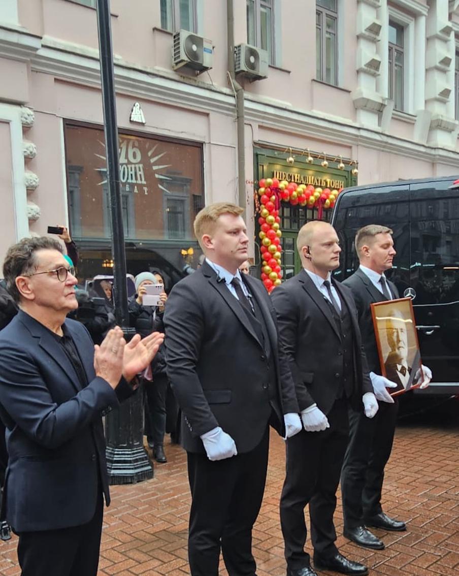 Церемония прощания с Владимиром Симоновым.