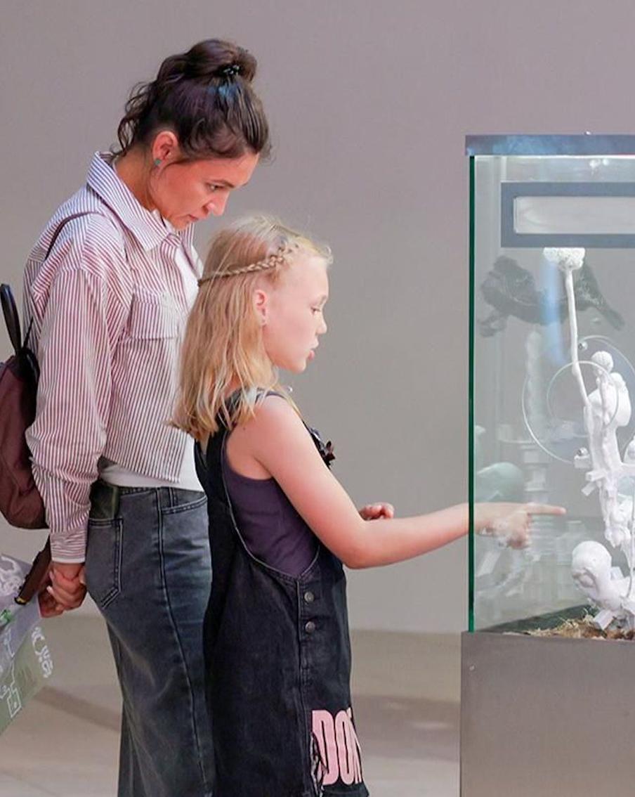 Выставку о науке и искусстве в "Биокластере" на ВДНХ продлили до 31 января