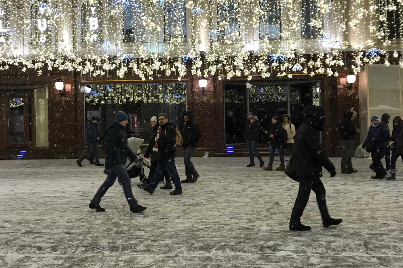 В Москве впервые в сезоне выпадет снег и образуется гололедица