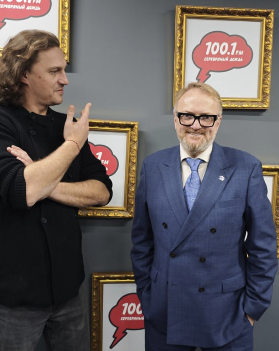 Школьная форма, демография и миграционная политика: депутат Виталий Милонов выступил с рядом инициатив