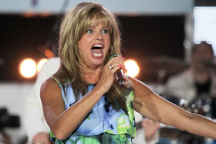 "Три дня дома для неё – уже мучение": Владимир Пресняков рассказал Metro о жизни своей 78-летней матери Елены Пресняковой