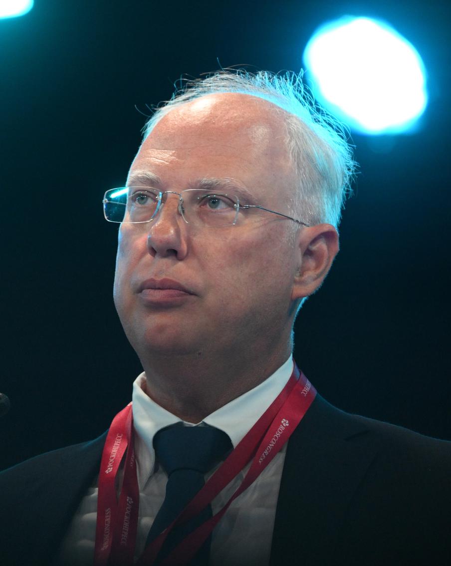 В РФ прокомментировали отсутствие реакции США на коррупционный скандал в Киеве. Глава Российского фонда прямых инвестиций (РФПИ) Кирилл Дмитриев назвал редкостью отсутствие реакции Вашингтона на коррупционный скандал в украинской энергетической отрасли, разгоревшийся в Киеве