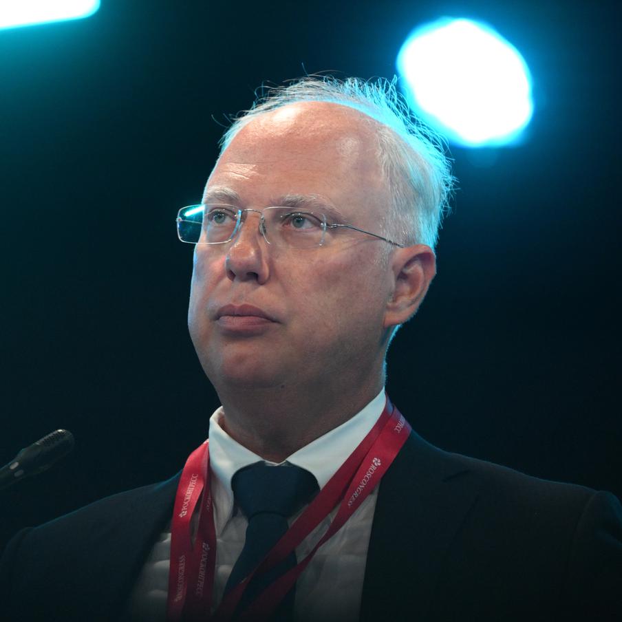 В РФ прокомментировали отсутствие реакции США на коррупционный скандал в Киеве. Глава Российского фонда прямых инвестиций (РФПИ) Кирилл Дмитриев назвал редкостью отсутствие реакции Вашингтона на коррупционный скандал в украинской энергетической отрасли, разгоревшийся в Киеве