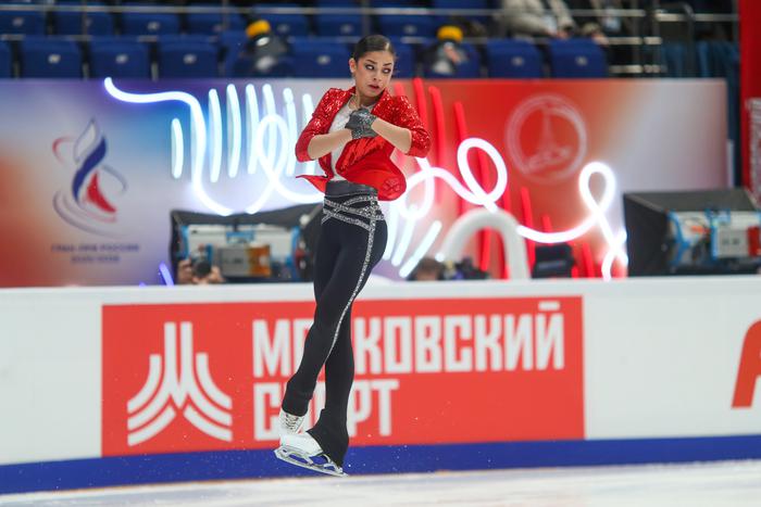 Представляющая Россию на Олимпиаде-2026 фигуристка победила на четвёртом этапе российского Гран-при
