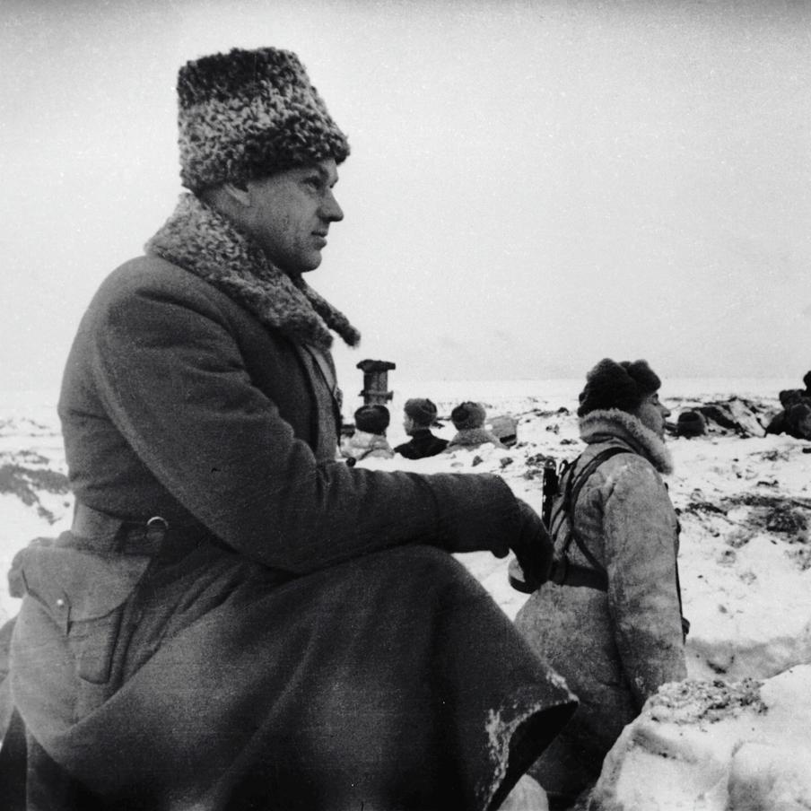 В России 19 ноября вспоминают начало сталинградской операции "Уран". Годовщина сталинградского контрнаступления напоминает о решающем вкладе артиллерии, в честь которой сегодня отмечают профессиональный праздник