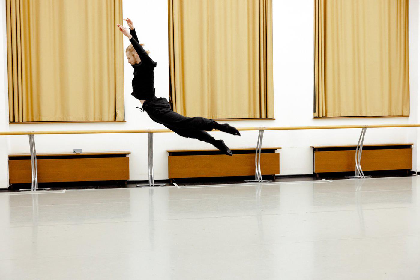 Максим Исаков на репетиции.