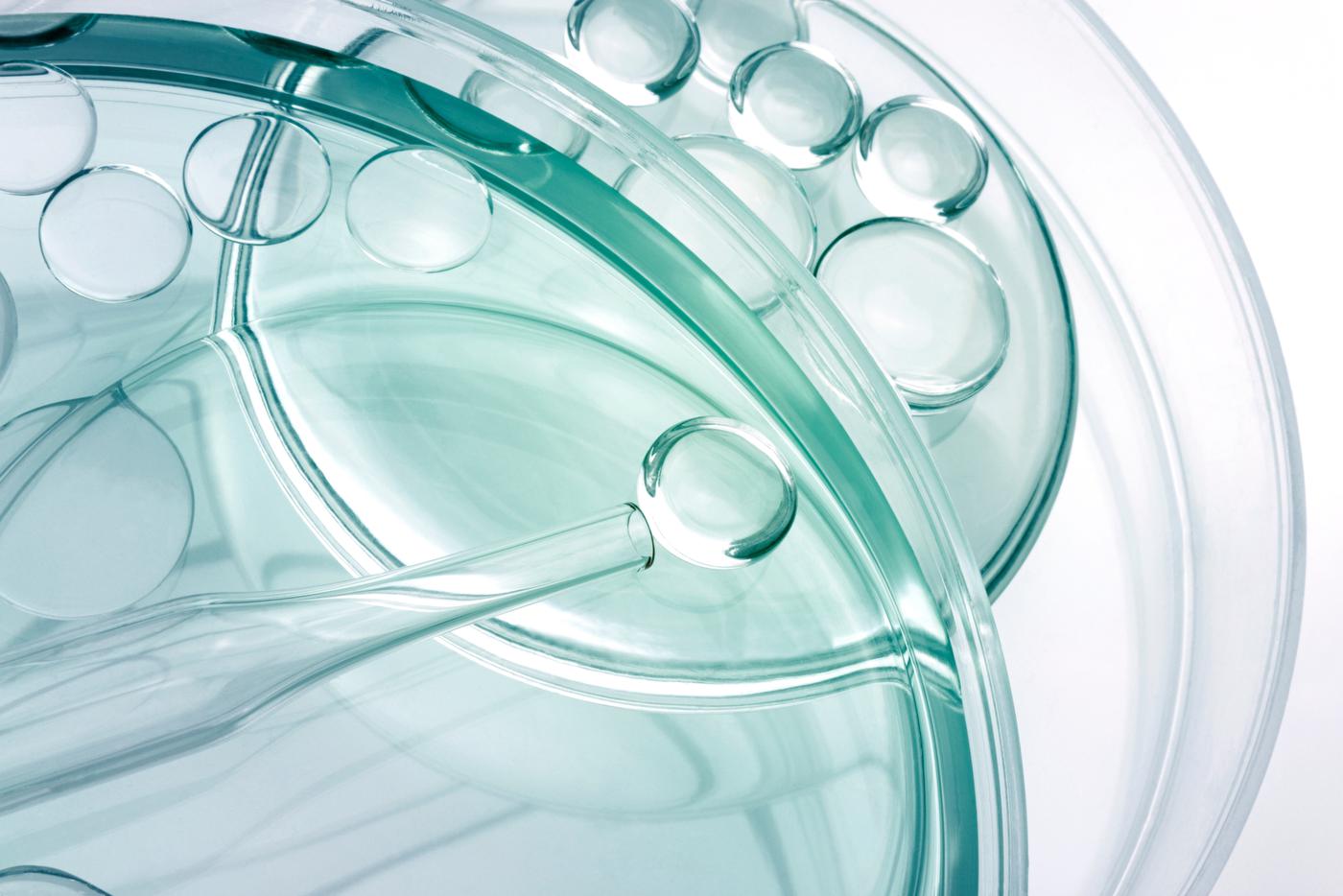 Гиалуроновая кислота и пептиды: как работают главные антивозрастные ингредиенты