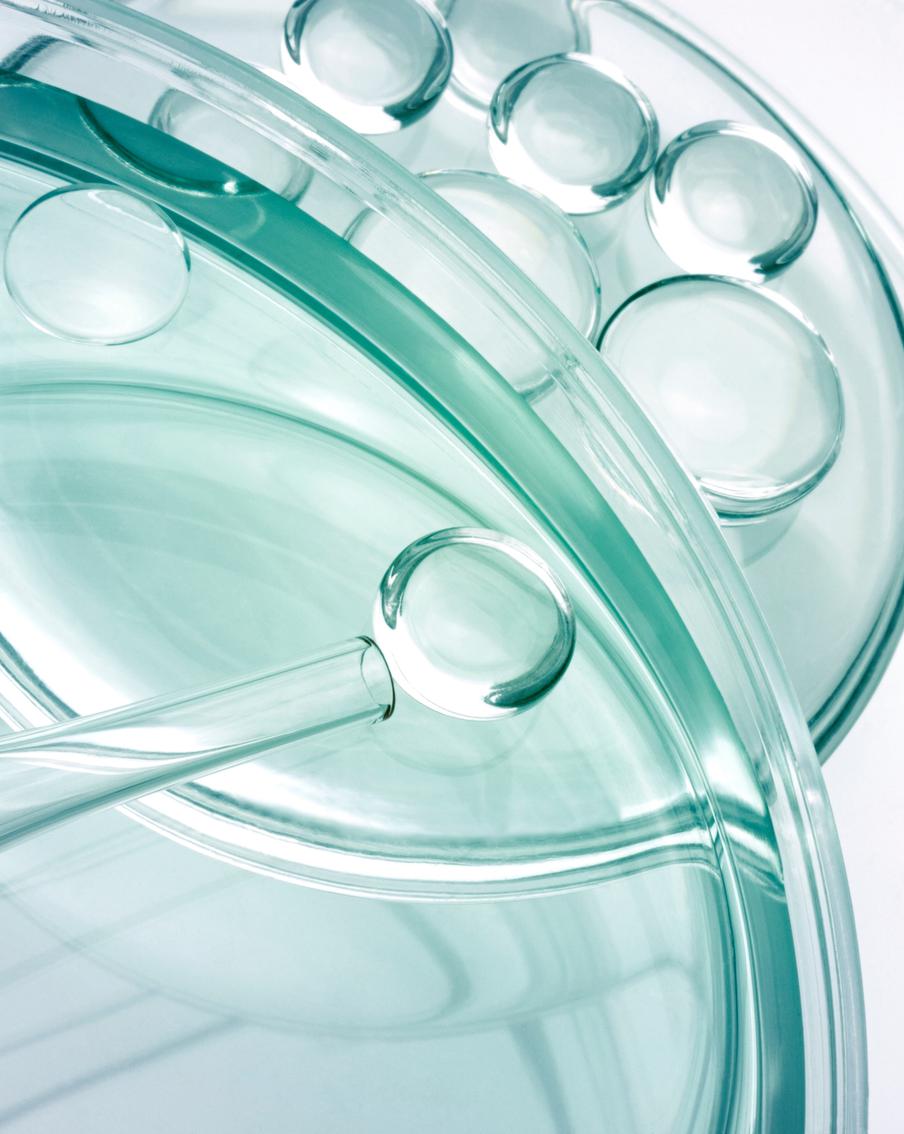 Пептиды и гиалуроновая кислота в косметике: что они дают коже и как их сочетать