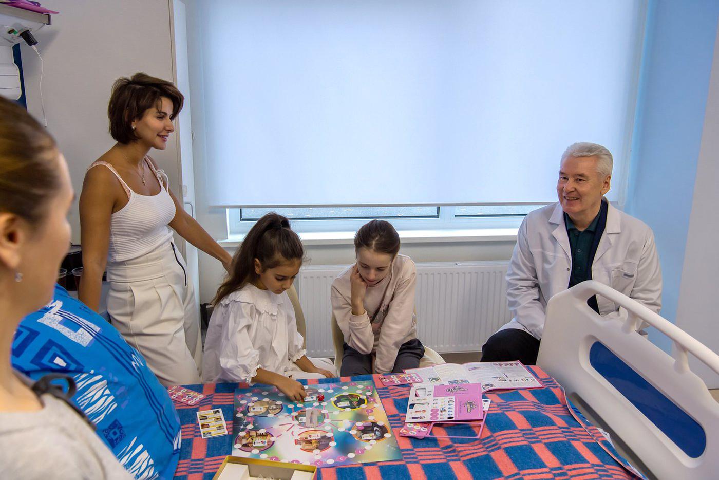 Собянин: За четыре года в Москве построено более 20 объектов детской медицины