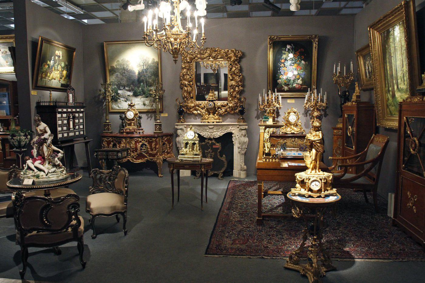 Российский антикварный салон.