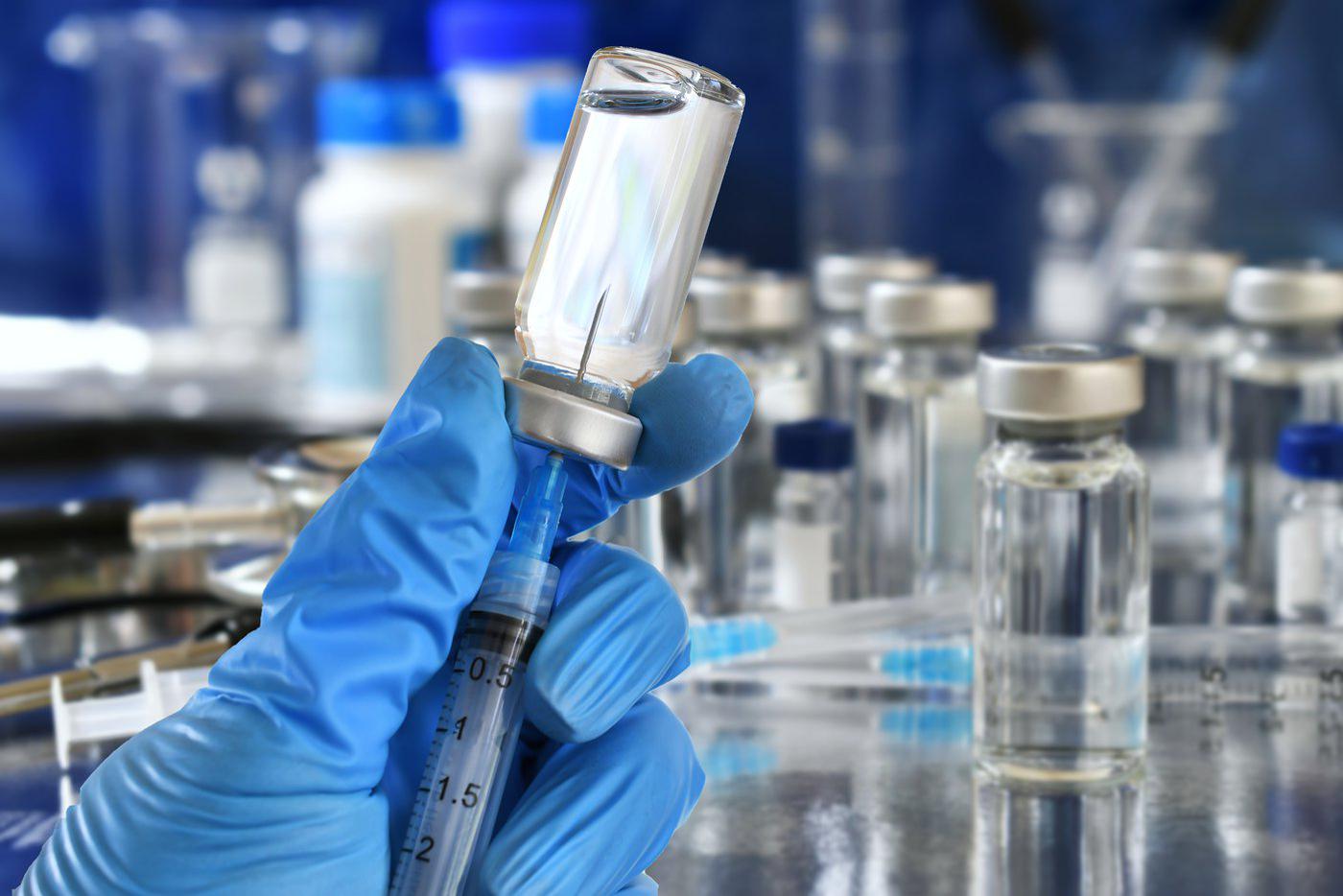 Минздрав РФ одобрил новые вакцины против меланомы и рака кишечника