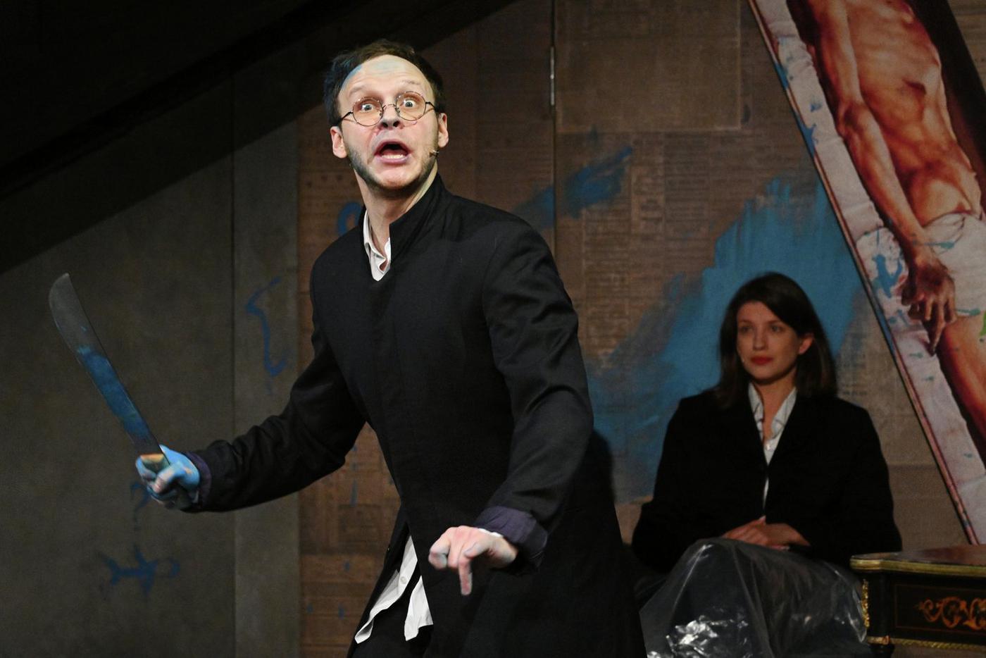 Данил Стеклов в роли Рогожина и Аня Чиповская в роли Настасьи Филипповны. 