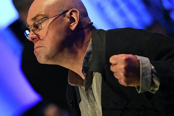 "Угрожает нашей безопасности": Виктора Сухорукова не пустили в Европу