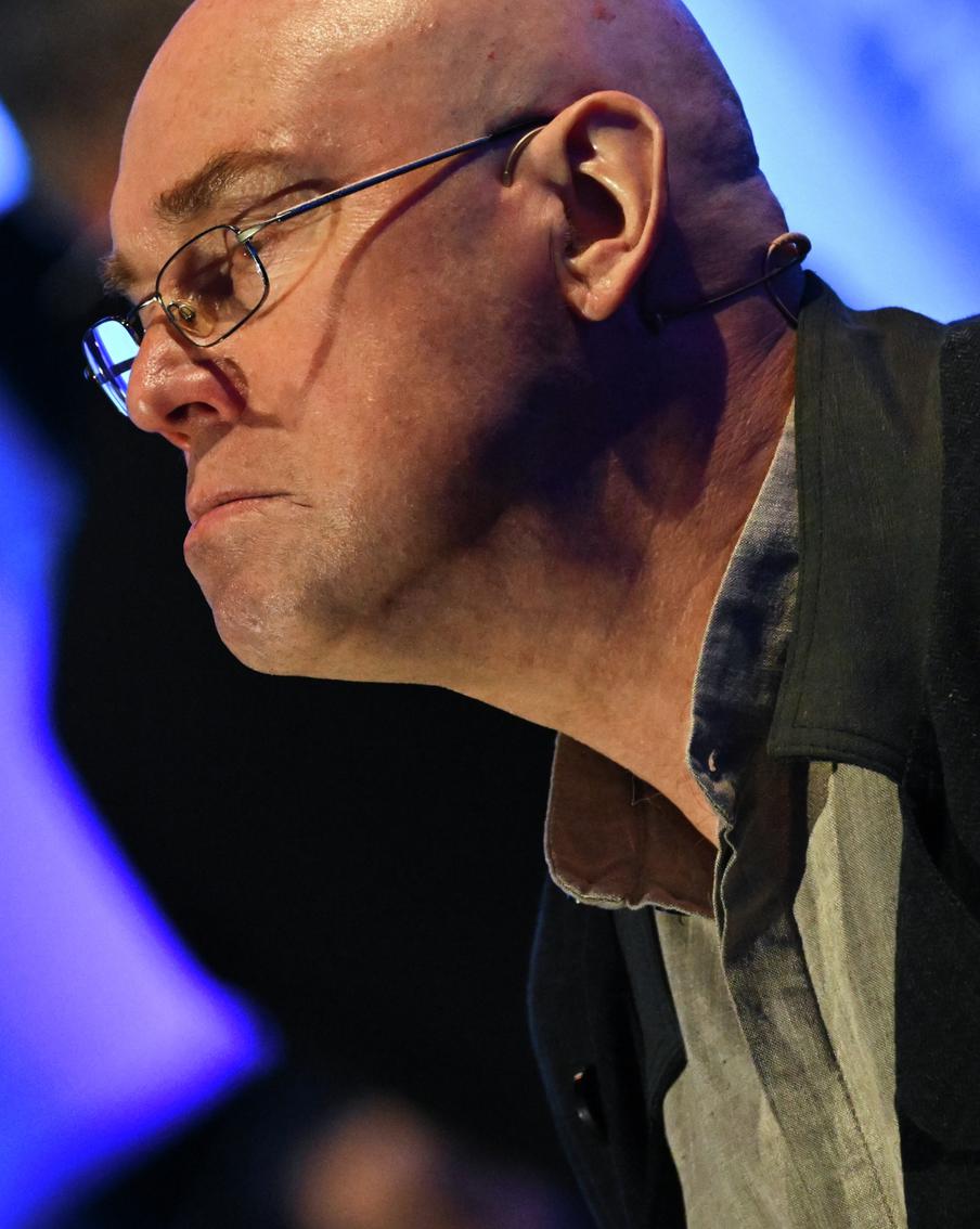 "Угрожает нашей безопасности": Виктора Сухорукова не пустили в Европу