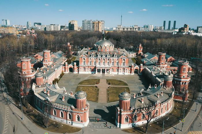 В Петровском путевом дворце рассказали о новых экскурсионных программах, стартующих в конце ноября