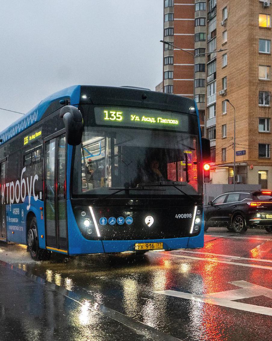 Почти 5,5 км новых выделенных полос появится в Москве с 13 декабря