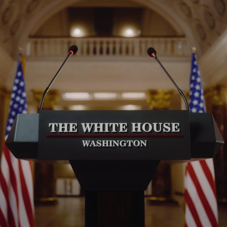 Генерал Дрисколл заявил властям Евросоюза о неготовности США к компромиссам. Министр армии США Дэниел Дрисколл в ходе встречи с европейскими послами сообщил им, что Вашингтон не пойдёт на компромиссы в вопросе мирного урегулирования конфликта на Украине