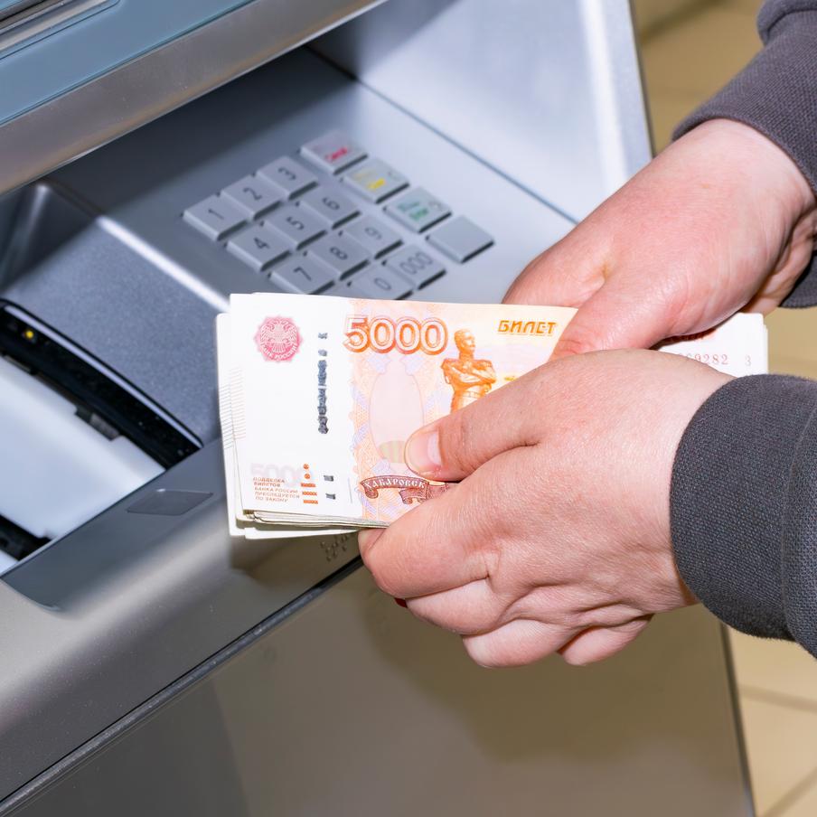 Власти Якутии подтвердили временную отмену выплат для участников спецоперации. Якутские власти признали, что отменили выплаты для участников спецоперации в регионе. Так также заявили, что эта мера временная и выплаты в ближайшее время будут возобновлены