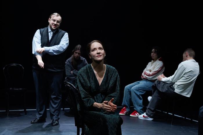 С Горьким опять несладко: в театре "Шалом" показали премьеру "Последних"