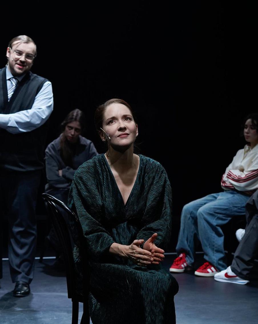 С Горьким опять несладко: в театре "Шалом" показали премьеру "Последних"