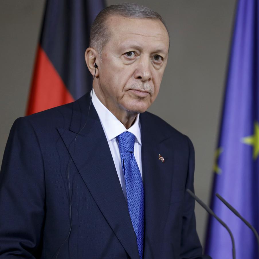 Президент Турции Реджеп Тайип Эрдоган планирует возобновить зерновую инициативу. Турецкий лидер заявил, что планирует в ближайшее время провести телефонные переговоры с российским коллегой, Владимиром Путиным, и обсудить возможное возобновление зерновой сделки