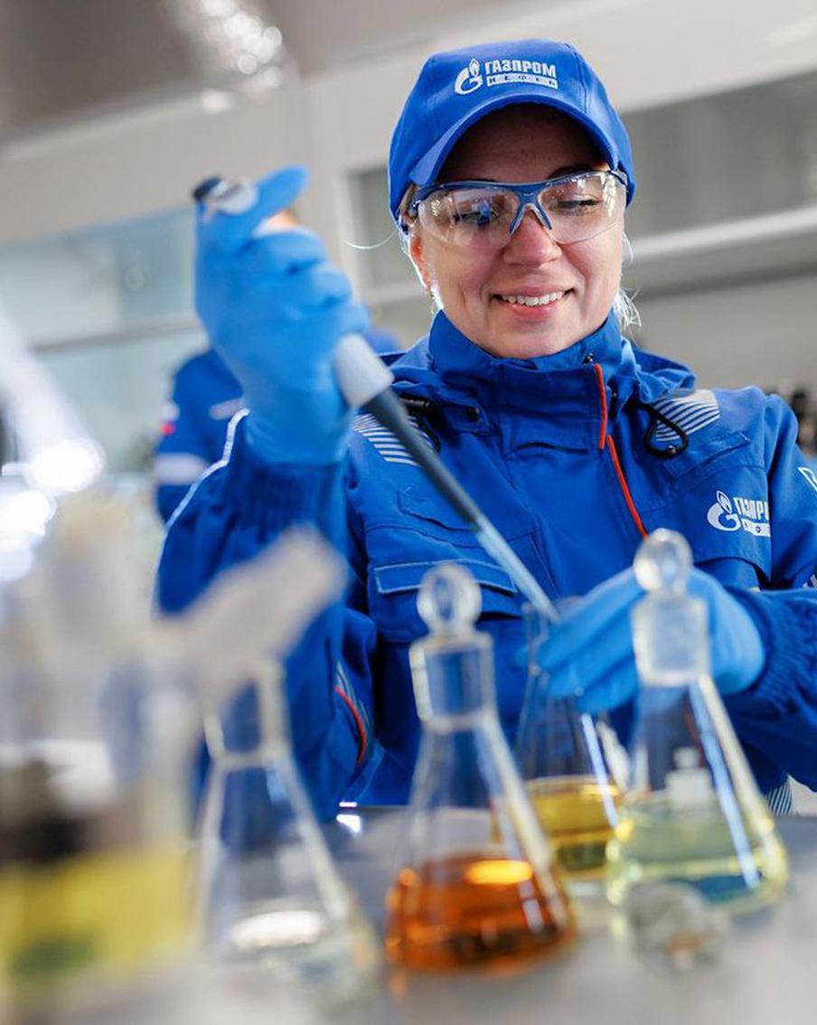 Продукция Московского НПЗ возглавила рейтинг конкурса "100 лучших товаров России". Жюри подтвердило высокое качество продукции завода