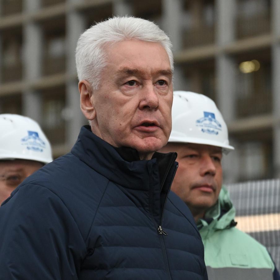 Сергей Собянин: Реставрация Швейцарского домика в усадьбе Кусково завершена. Недавно завершилась масштабная реставрация Швейцарского домика в усадьбе Кусково, в ходе которой были проведены работы по восстановлению исторического памятника. В своём блоге мэр Москвы Сергей Собянин сообщил о завершении реставрации и подчеркнул, как важно сохранить этот уникальный архитектурный ансамбль для будущих поколений жителей столицы