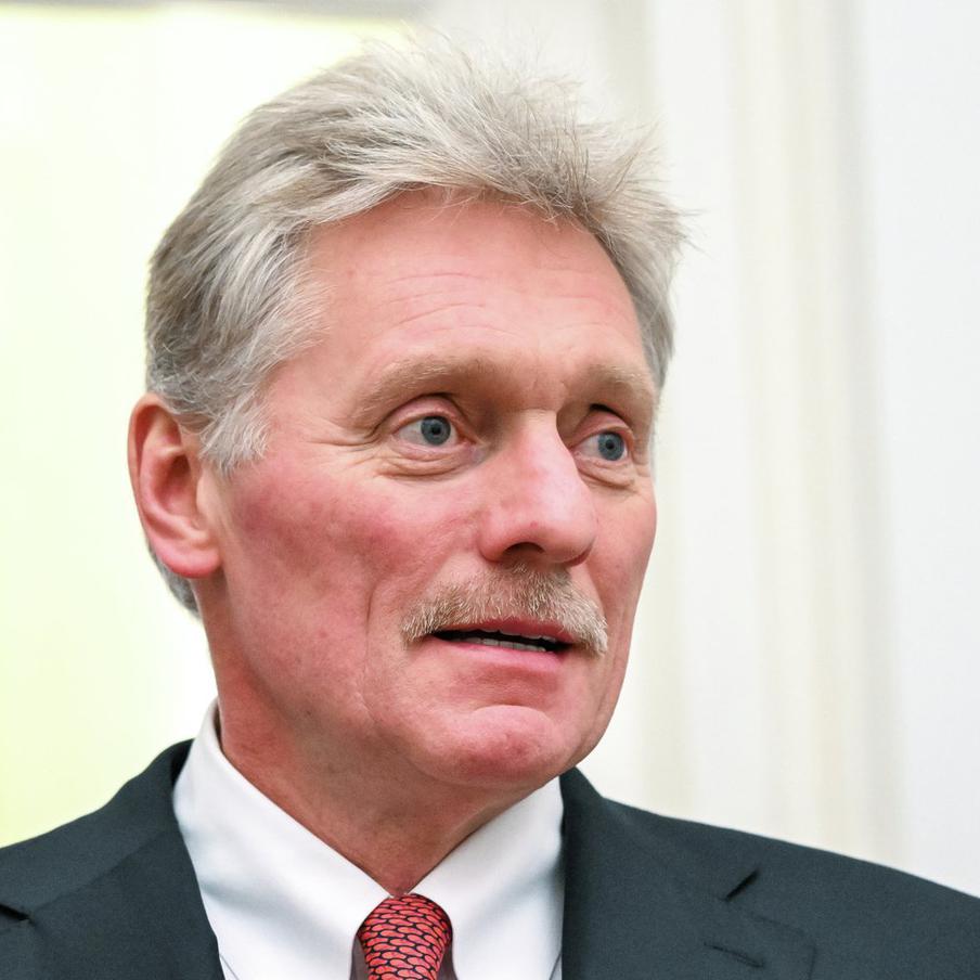 Песков: РФ передан набросок плана США, он во многом соответствует духу Анкориджа. Российской стороне был представлен предварительный проект американского плана по урегулированию ситуации на Украине. Дмитрий Песков, пресс-секретарь президента России, отметил, что этот проект в целом соответствует духу достигнутых ранее договорённостей в Анкоридже