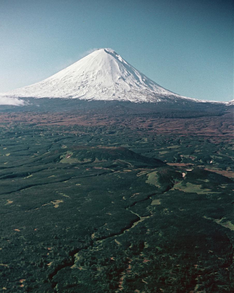 "Может привести к трагедии": на Камчатке активизировался "взрывной вулкан"