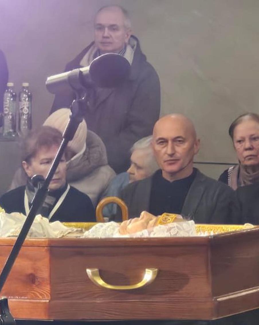 Что положили в гроб Валентине Шарыкиной перед закрытием крышки