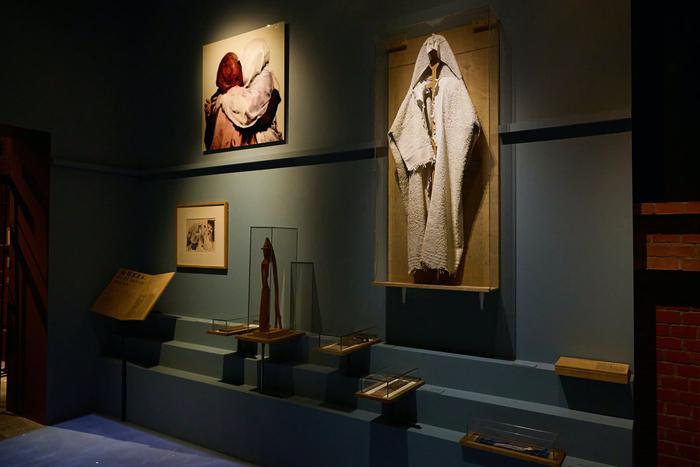 Еврейская свадьба тогда и сейчас: новая выставка в Москве посвящена еврейским свадебным обычаям