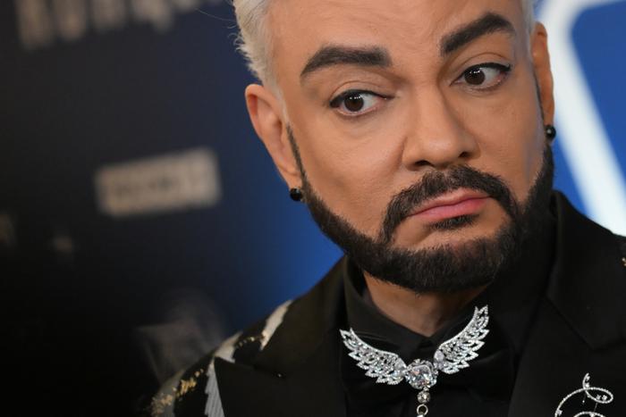 "Взяли большие деньги и сбежали": Филипп Киркоров стал жертвой мошенников