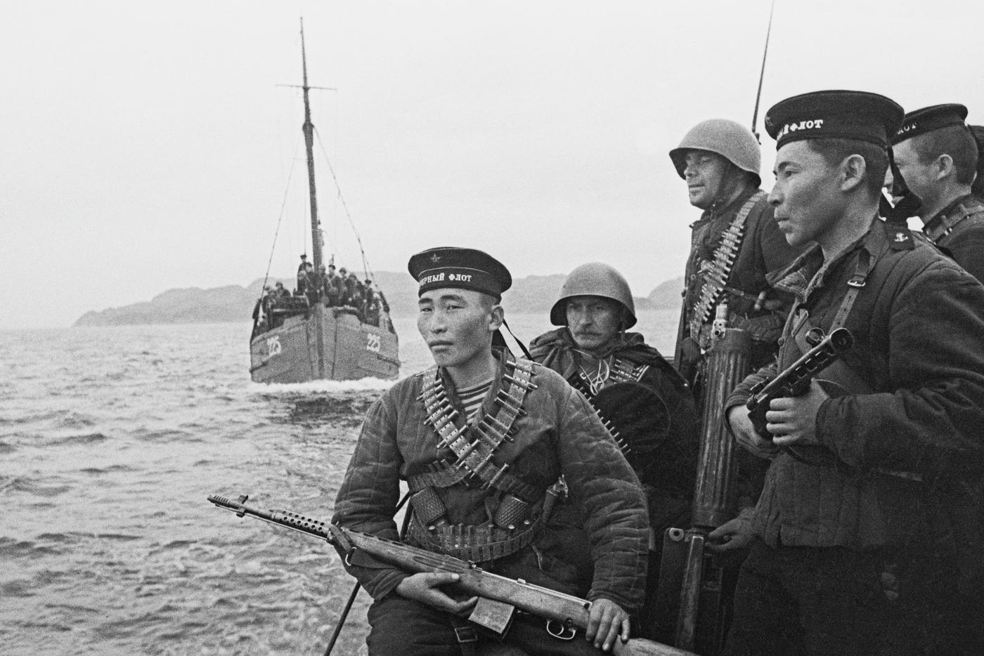 27 ноября отмечается 320 лет со дня создания морской пехоты России