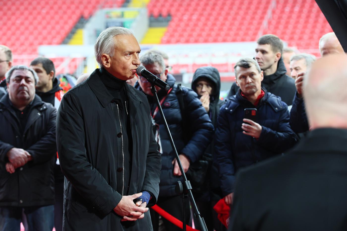 Александр Дюков.