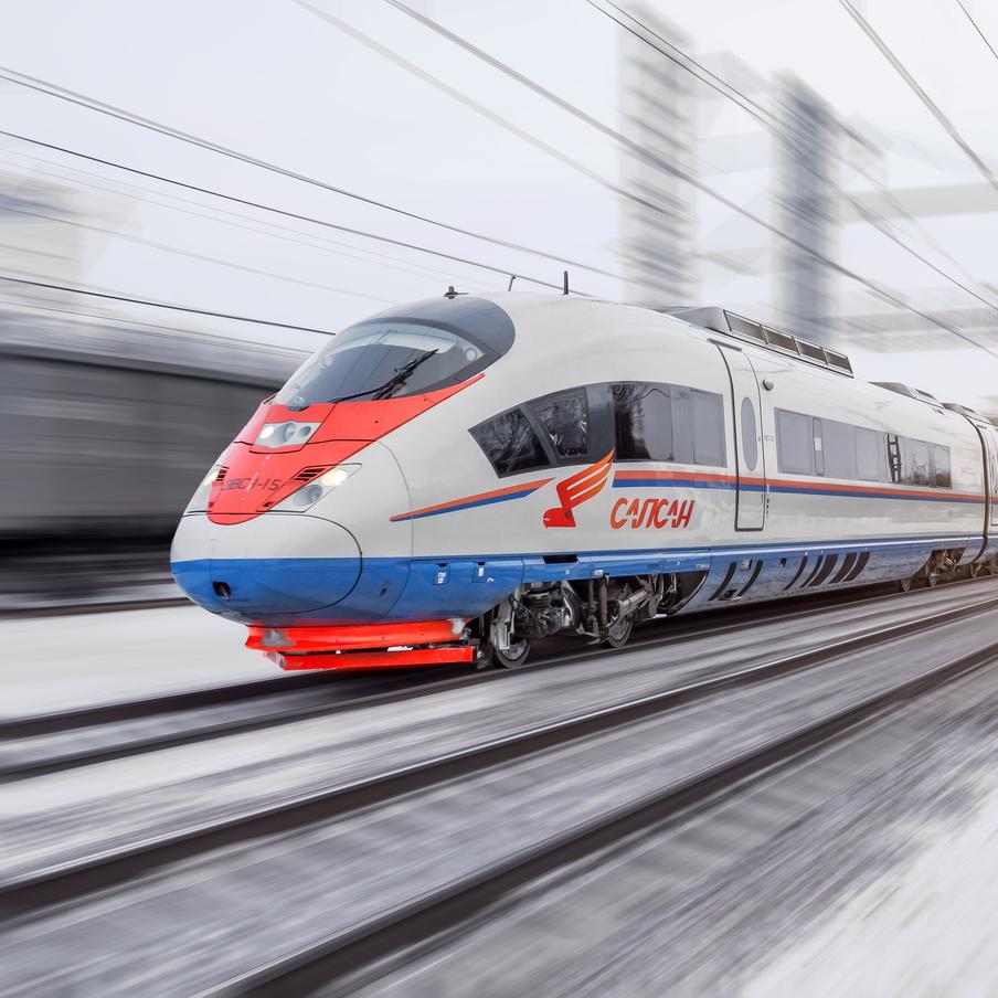 РЖД заморозили цены на билеты "Сапсана" на 31 декабря и 1 января. РЖД объявили о фиксации стоимости билетов на поезда "Сапсан", отправляющиеся из Москвы 31 декабря и 1 января, запустив спецтарифы, которые не зависят от спроса. Пассажиры уже могут приобрести новогодние билеты по сниженным ценам