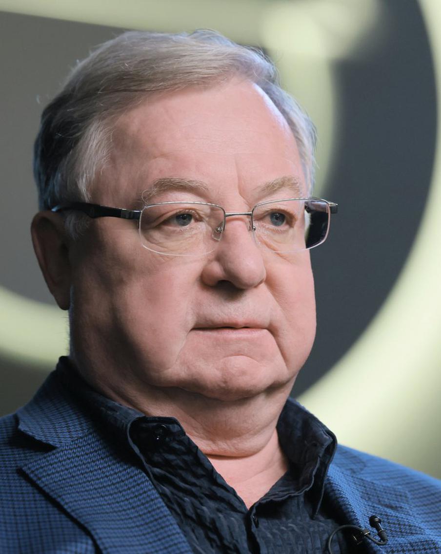 Степашин допустил добровольное воссоединение Одессы с Россией. Экс-премьер России Сергей Степашин заявил, что Одесса и Николаев могут в перспективе воссоединиться с Россией на добровольной основе. По его мнению, сейчас важно сосредоточиться на мирном урегулировании конфликта