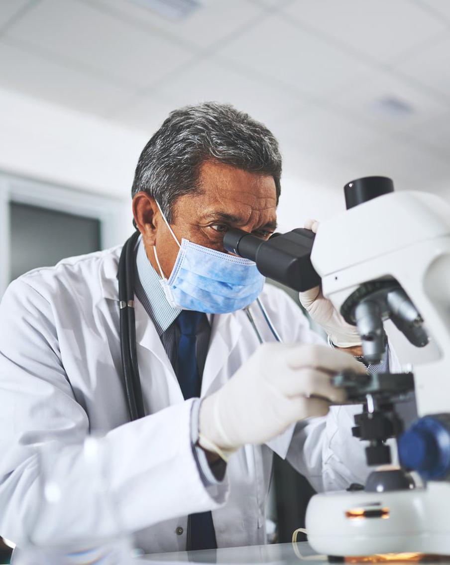 Роспотребнадзор опроверг слухи о новом вирусе в России. В ведомстве уточнили, что в стране идёт обычный сезонный рост заболеваемости ОРВИ и гриппом, а новых необычных вирусов не зафиксировано