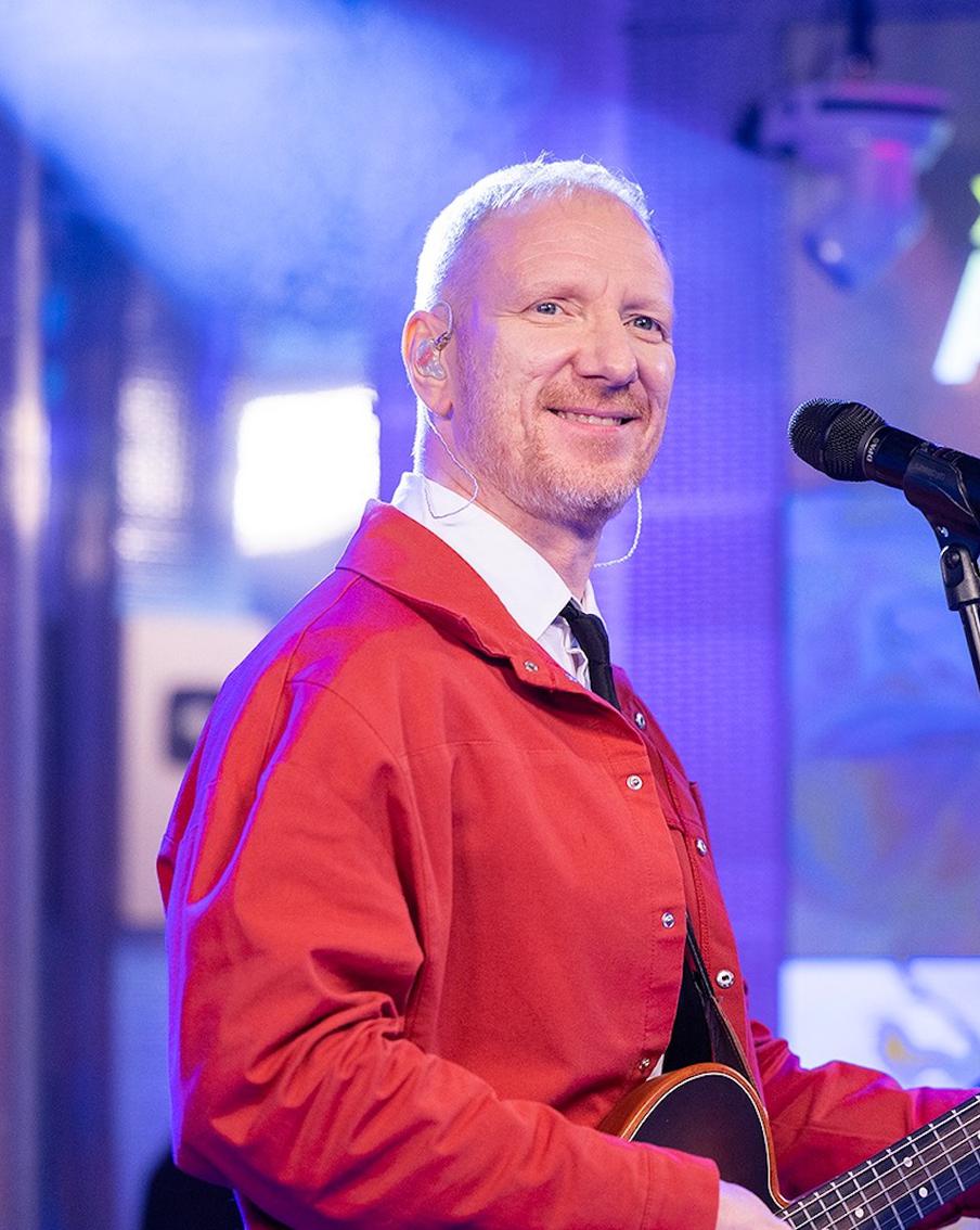 Как родились "Ресницы" и почему дуэт с Uma2rman пришлось ждать 12 лет: группа "Братья Грим" празднует сразу несколько юбилеев