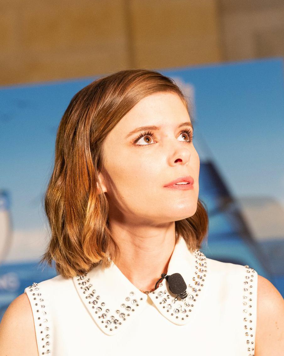 Берегись рыжей незнакомки: первый трейлер триллера "Голландец" с Кейт Мара